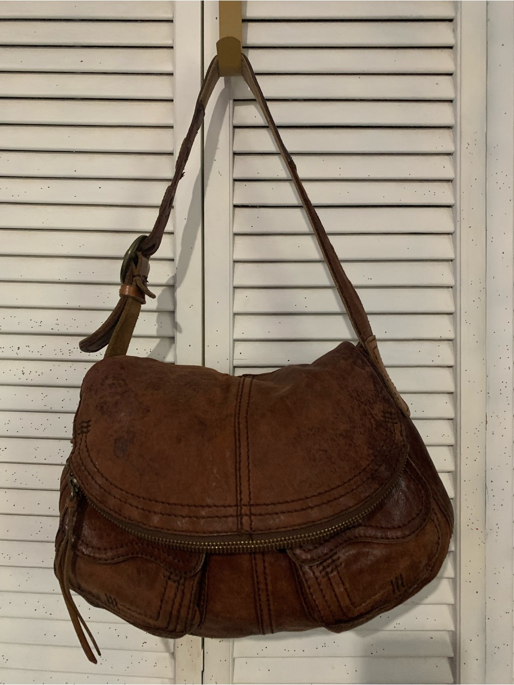 Lucky Brand Stash 100% Lambs Leather Y2K Style Hobo Fold Over Shoulder Bag